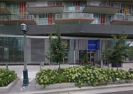 Pelicanstay in Toronto Entertainment District