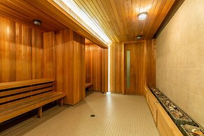 Beautiful Condos In the Heart of Downtown by GLOBALSTAY