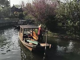 Yinjiangnan Xishui Zhijian Themed Inn