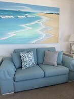 Albatross North Apartments