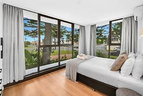 Albatross North Apartments