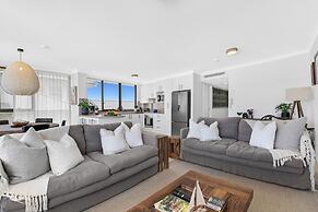 Albatross North Apartments
