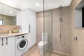 Albatross North Apartments