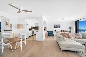 Albatross North Apartments