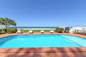 Albatross North Apartments