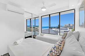 Albatross North Apartments