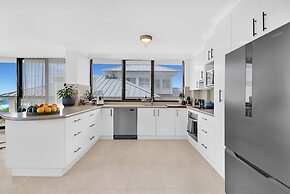 Albatross North Apartments