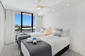 Albatross North Apartments