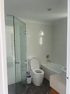 Albatross North Apartments