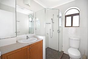 Albatross North Apartments