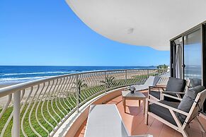 Albatross North Apartments