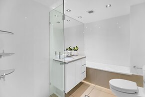 Albatross North Apartments