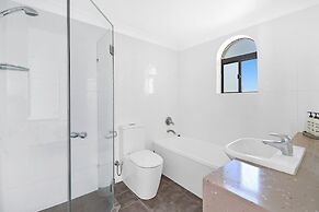 Albatross North Apartments