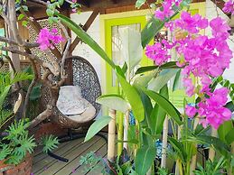 Bleu Verde i am colors