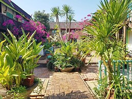 Bleu Verde i am colors