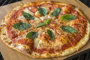 Eastin Thana City Golf Resort Bangkok