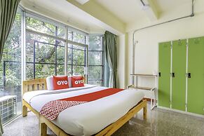 OYO 928 Leaf Hostel