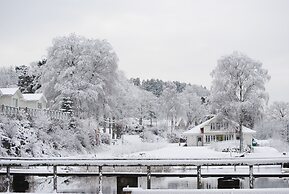 Anfasteröd Gårdsvik