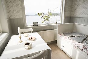 Anfasteröd Gårdsvik