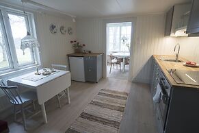 Anfasteröd Gårdsvik