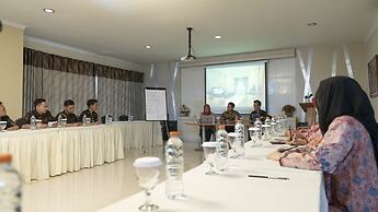 Aleyra Hotel and Villa Garut