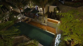 Aleyra Hotel and Villa Garut