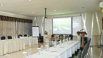 Aleyra Hotel and Villa Garut