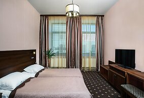 My Favorite Garden Hotel