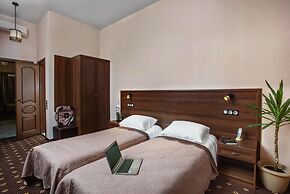 My Favorite Garden Hotel