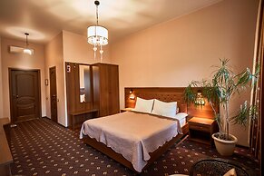 My Favorite Garden Hotel