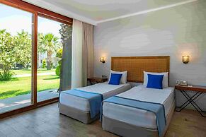 Risus Beach Resort Hotel
