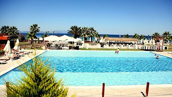 Risus Beach Resort Hotel