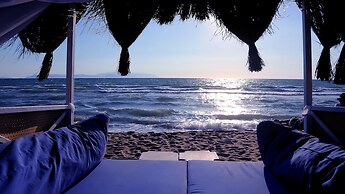 Risus Beach Resort Hotel