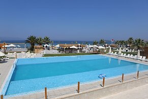 Risus Beach Resort Hotel