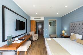 Risus Beach Resort Hotel