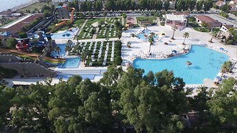 Risus Beach Resort Hotel