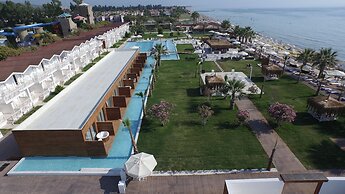 Risus Beach Resort Hotel