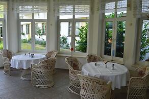 Arosa Hotel