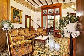 Typical Valencian House. Modernist Style. Recommended for Families