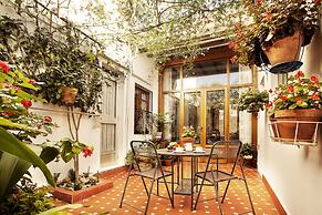 Typical Valencian House. Modernist Style. Recommended for Families