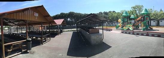 Bungalows Camping Alpha Madrid