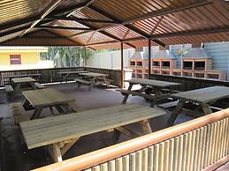 Bungalows Camping Alpha Madrid