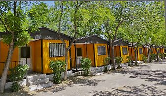 Bungalows Camping Alpha Madrid
