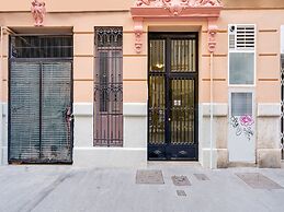 OYO Ruzafa Guesthouse