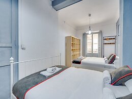 OYO Ruzafa Guesthouse