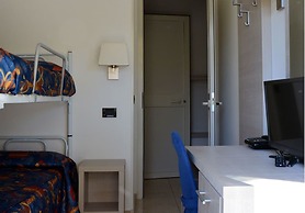 Hotel Athena