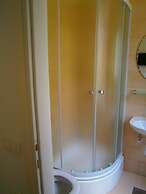 Apartments and Rooms Djanovic