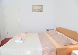 Apartments and Rooms Djanovic