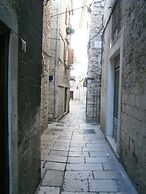 Apartments and Rooms Djanovic