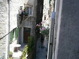 Apartments and Rooms Djanovic